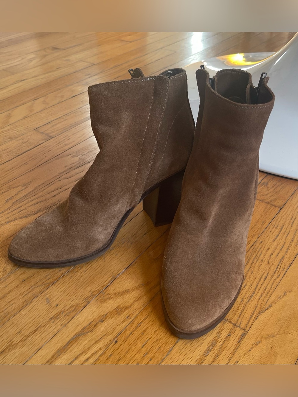 Dolce Vita “Stunna” Caramel Suede Ankle Booties with Block Heel - 8.5